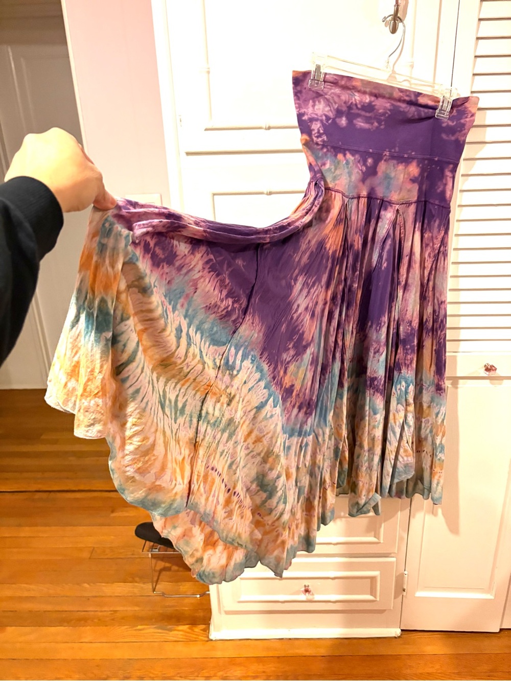 ROMEO & JULIET COUTURE TIE DYE MAXI SKIRT SIZE M NWT